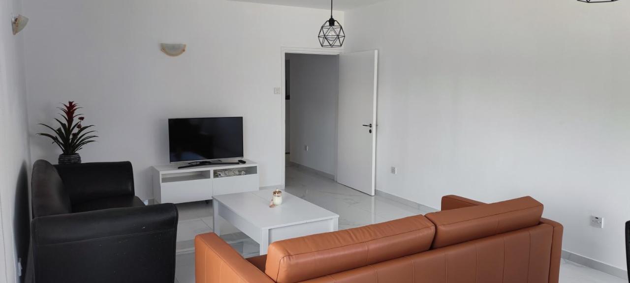 Ellas Modern Duplex City Center Nicosia Buitenkant foto